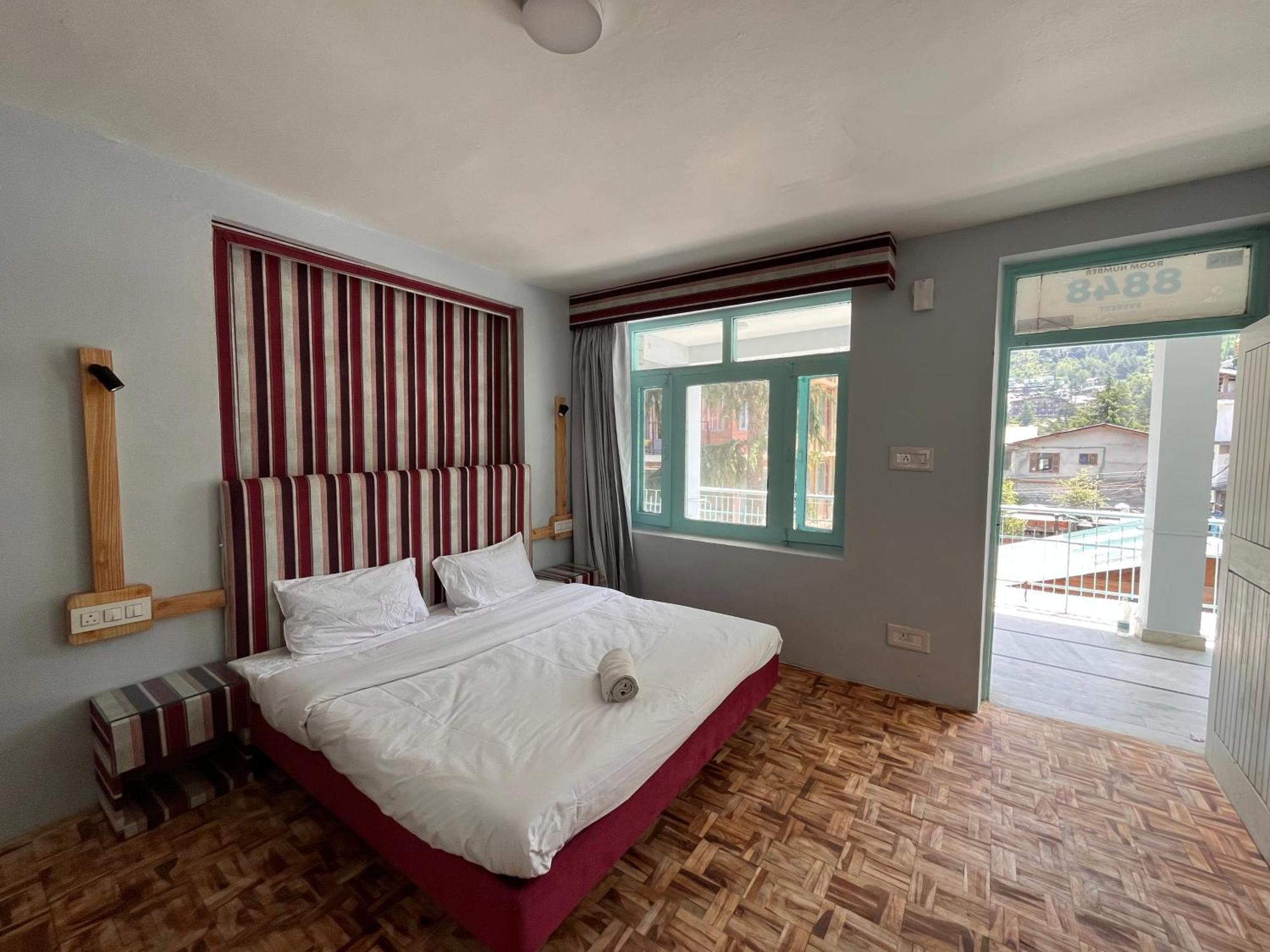 Hotel English Rose, #Personal Parking, #Petfriendly, #Garden, #Bonfire Under The Stars Manāli エクステリア 写真