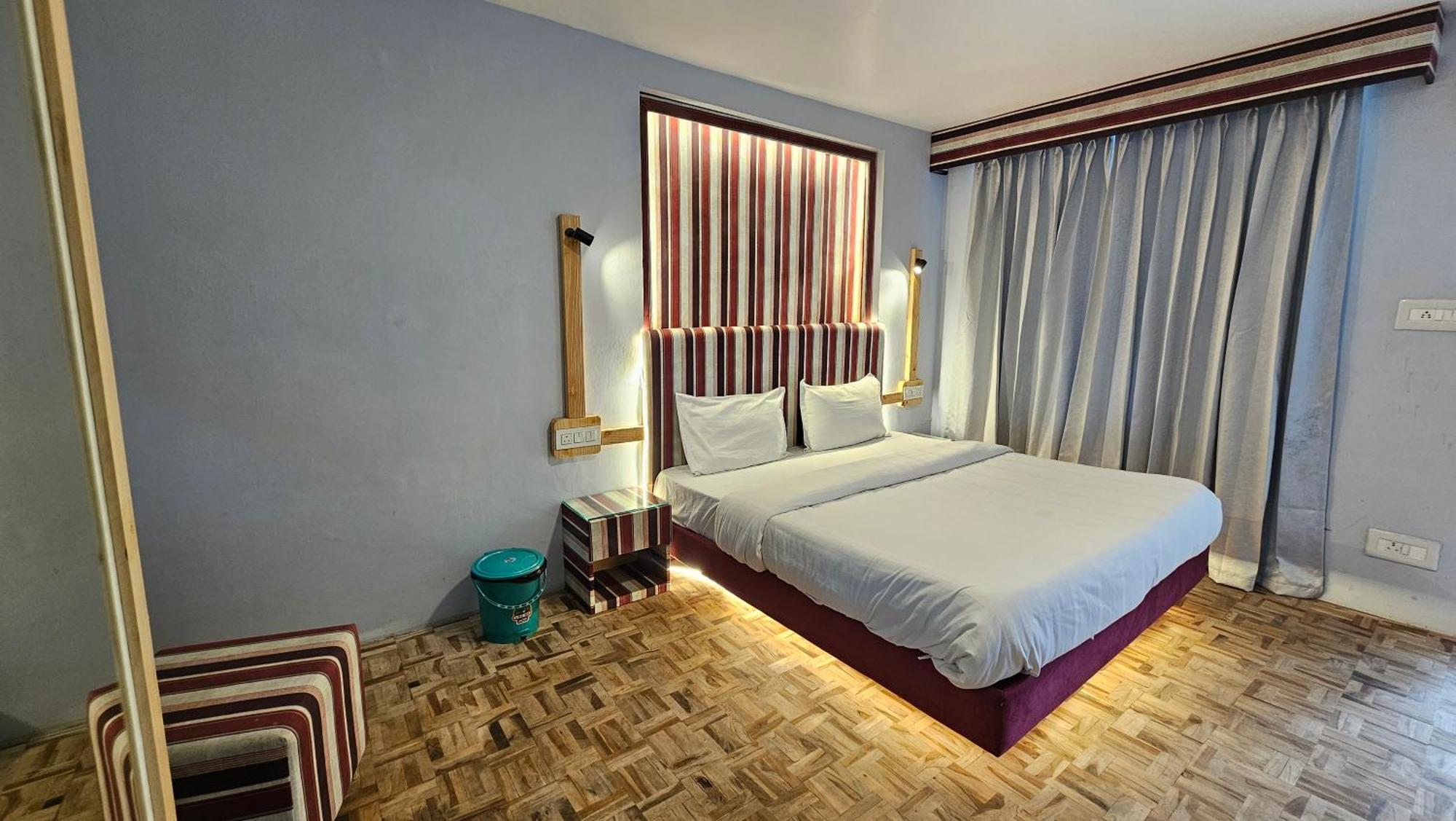 Hotel English Rose, #Personal Parking, #Petfriendly, #Garden, #Bonfire Under The Stars Manāli エクステリア 写真