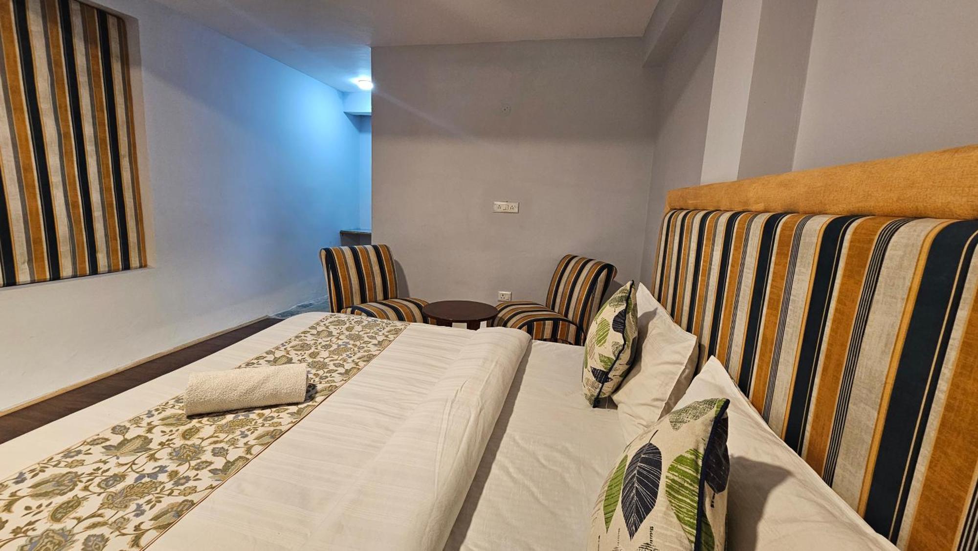 Hotel English Rose, #Personal Parking, #Petfriendly, #Garden, #Bonfire Under The Stars Manāli エクステリア 写真