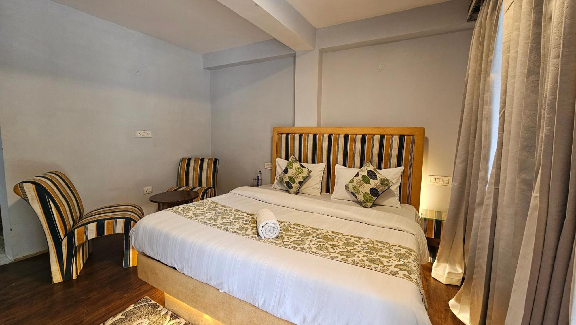 Hotel English Rose, #Personal Parking, #Petfriendly, #Garden, #Bonfire Under The Stars Manāli エクステリア 写真